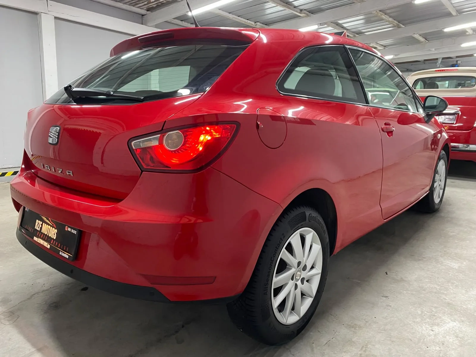 Vue 4 — Véhicule d’occasion SEAT Ibiza Style 2013