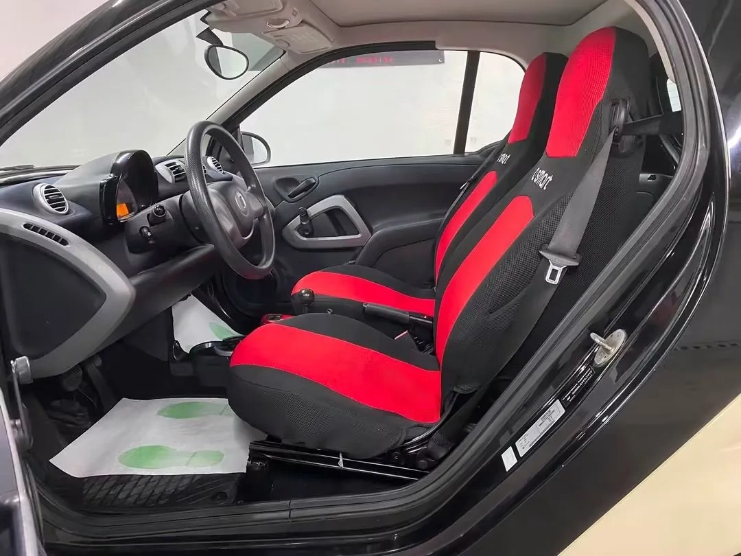 Vue 8 — Véhicule d’occasion Smart Fortwo  2012