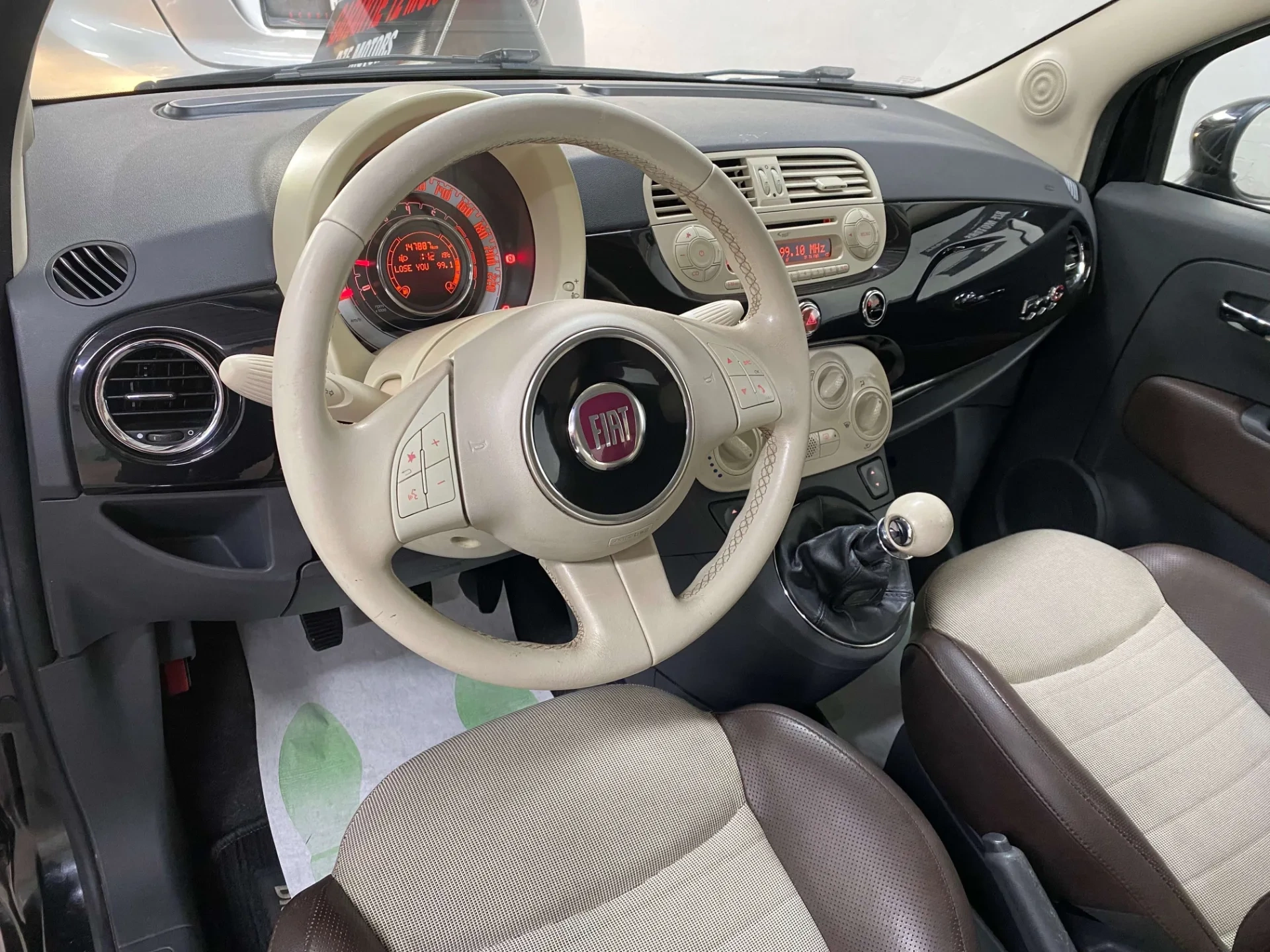 Vue 12 — Véhicule d’occasion Fiat 500 Sport 2013